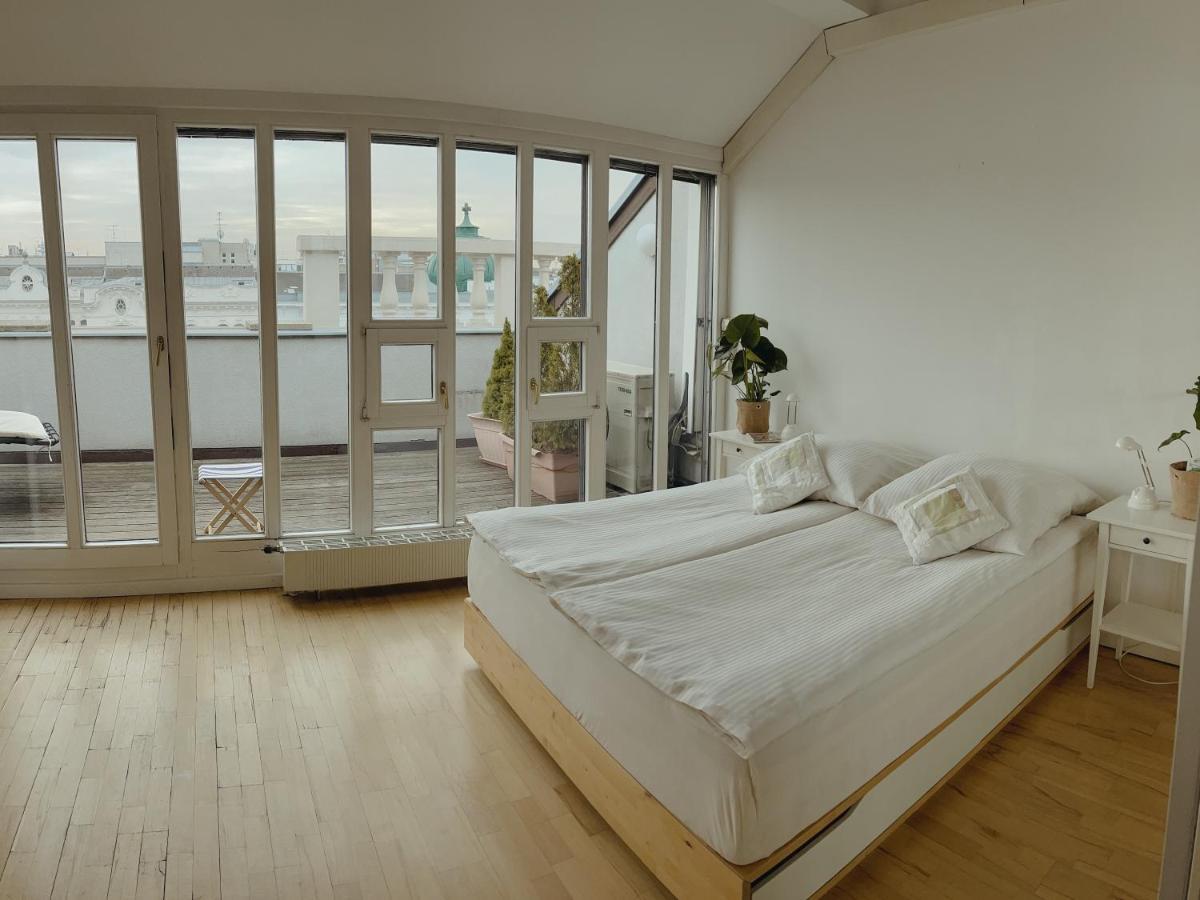 Luxury 150M2 Suite In Most Desirable Area Of Historic Central Wenen Buitenkant foto
